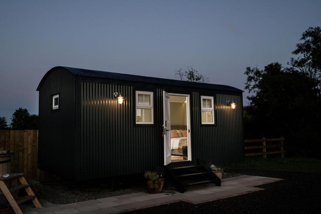 Barfield Shepherds Hut Марафелт Экстерьер фото