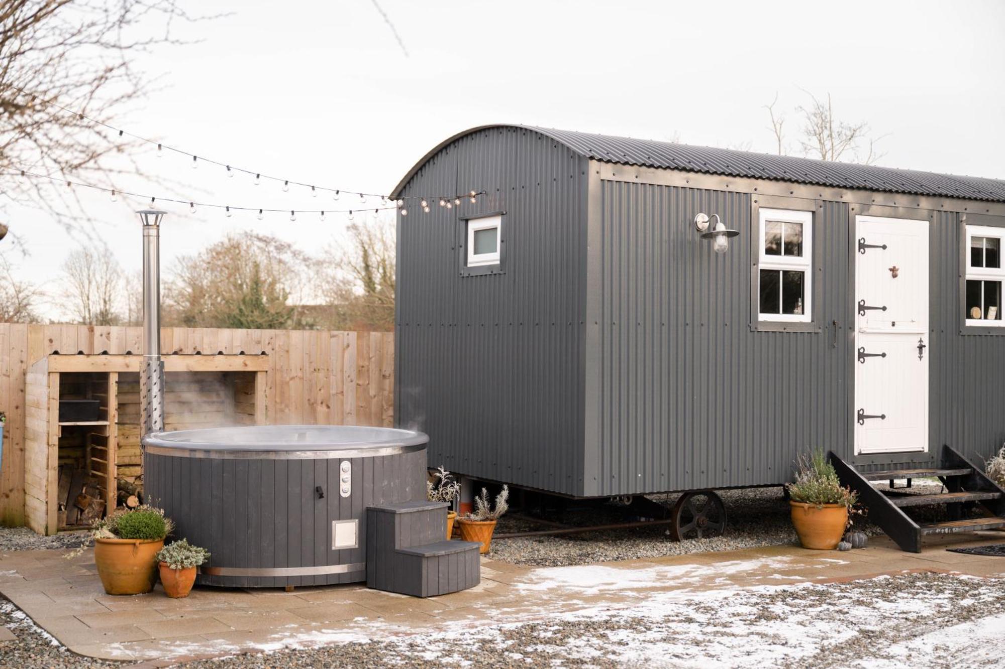 Barfield Shepherds Hut Марафелт Экстерьер фото